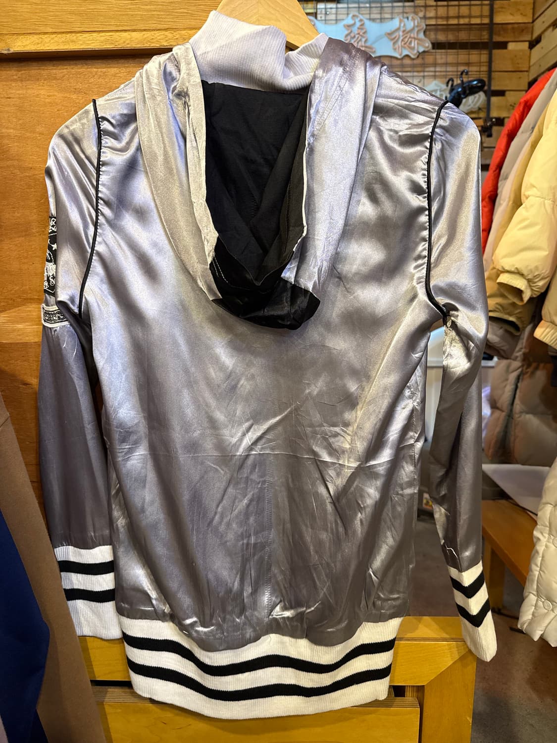 일본 빈티지 자수 패치 실버 후드집업 상품이미지3