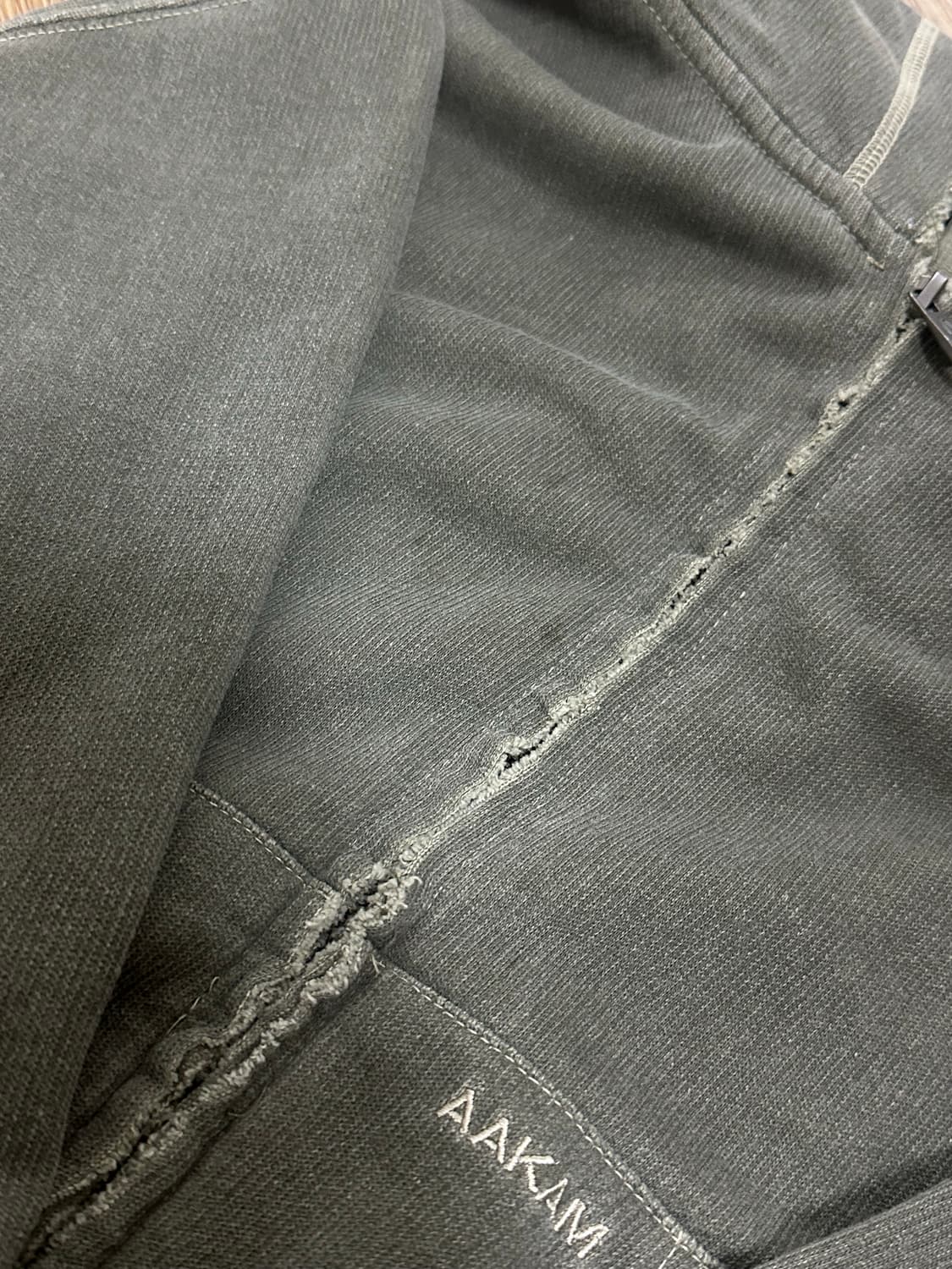 아캄 후드집업 카키 vintage damaged zip-up hoodie 상품이미지3