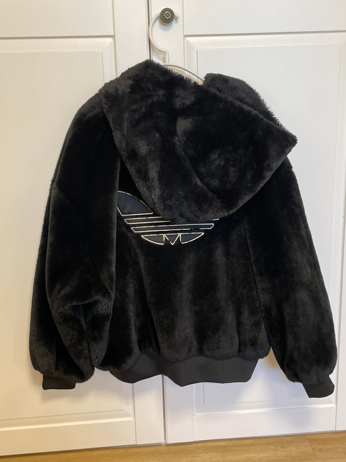 아디다스 퍼 후드 자켓 상품이미지2