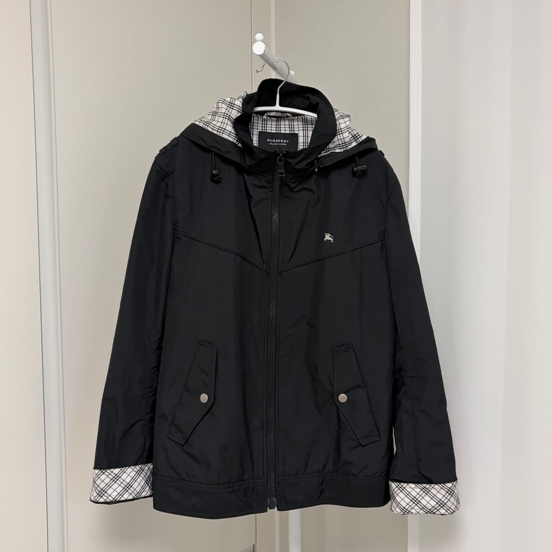 버버리 블랙 바람막이 봄 자켓 상품이미지1