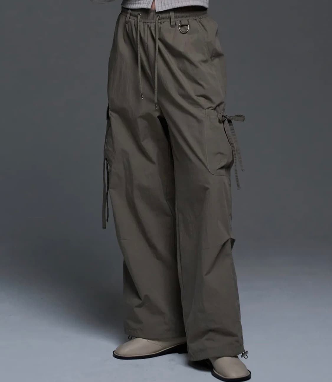 [NF] 리본 카고 파라슈트 팬츠 (ASH KHAKI)_F24QD867 상품이미지1