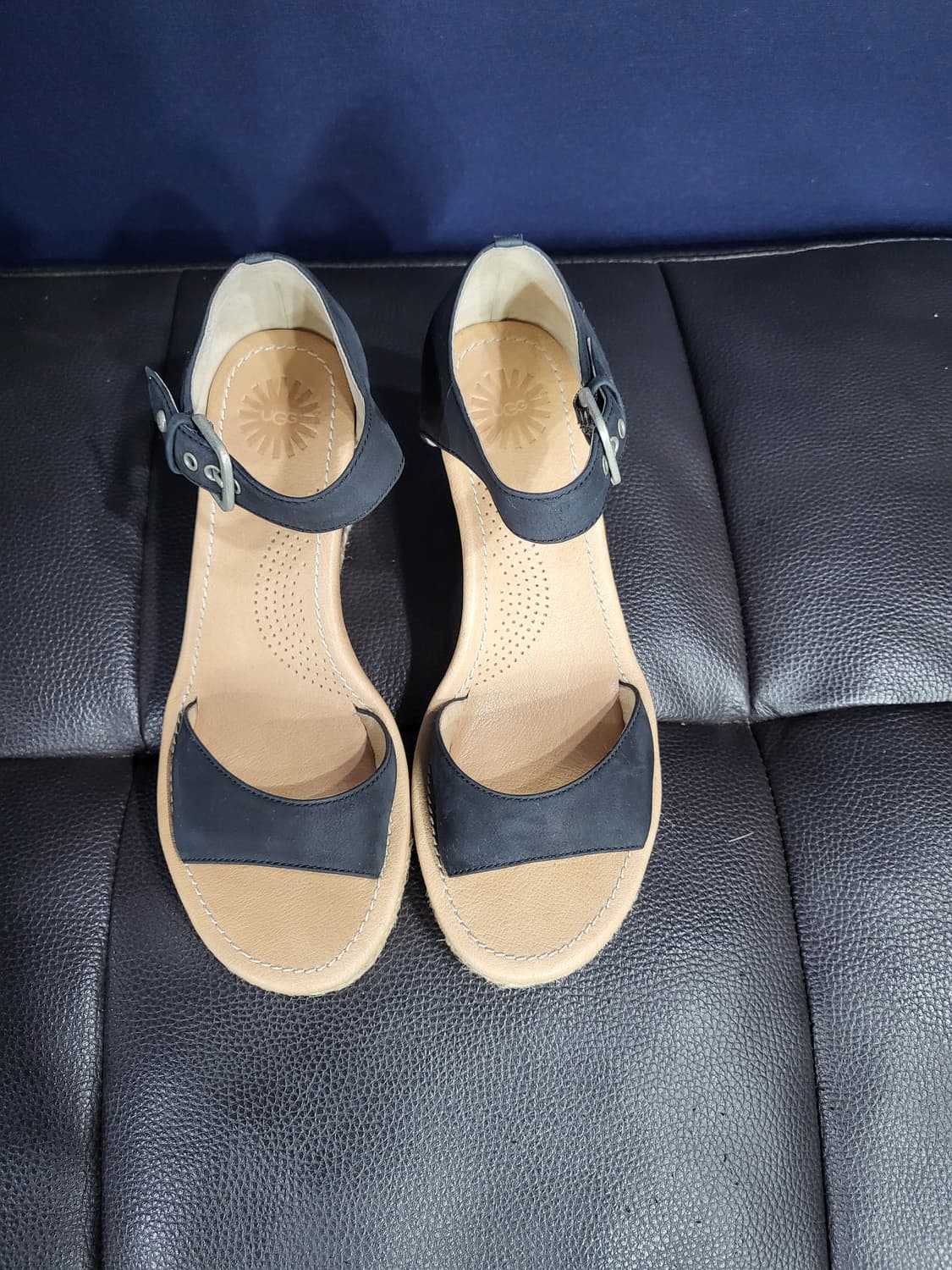 UGG 스트랩 웨지힐 상품이미지1