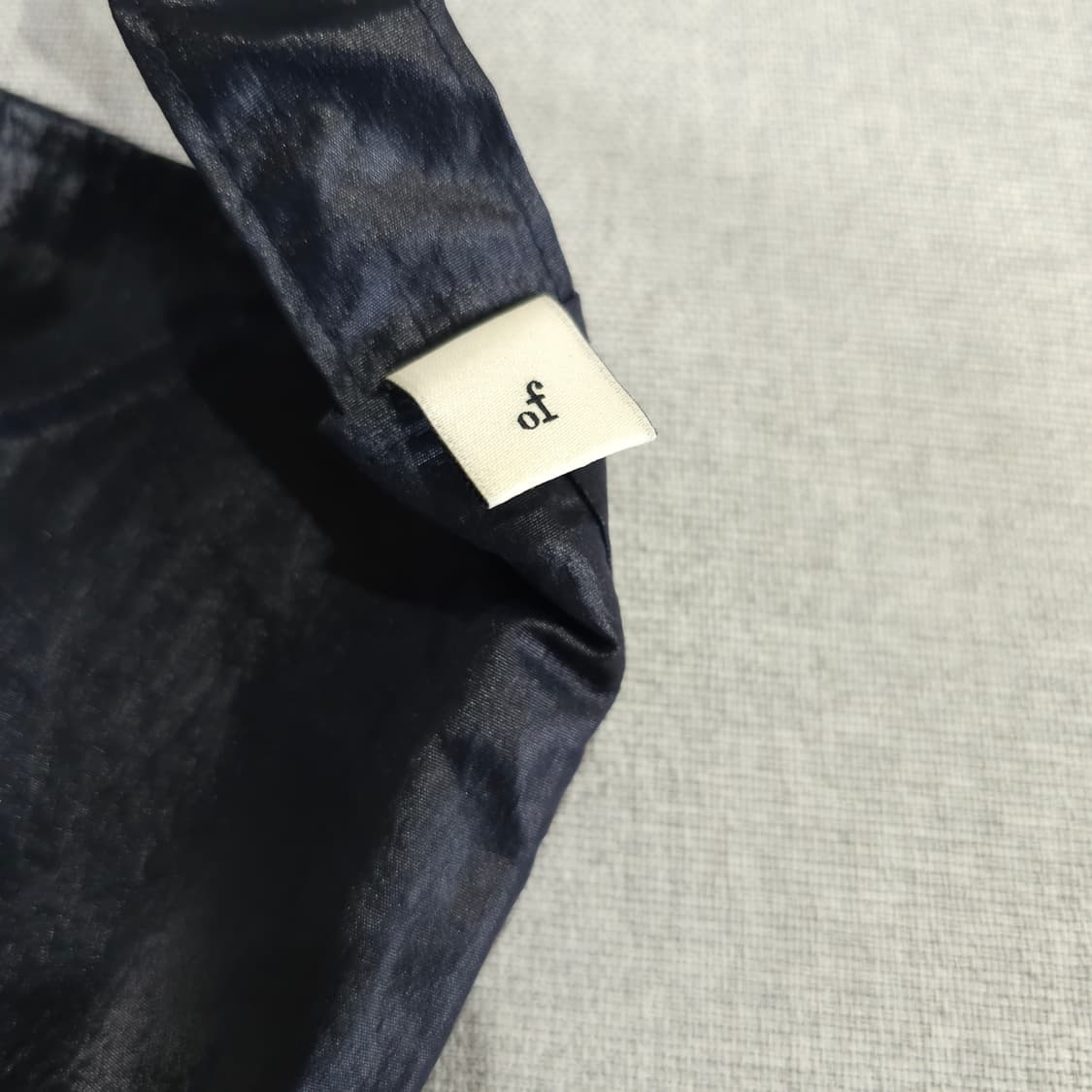 오버듀플레어 미니백 GLOSSY NAVY 상품이미지4