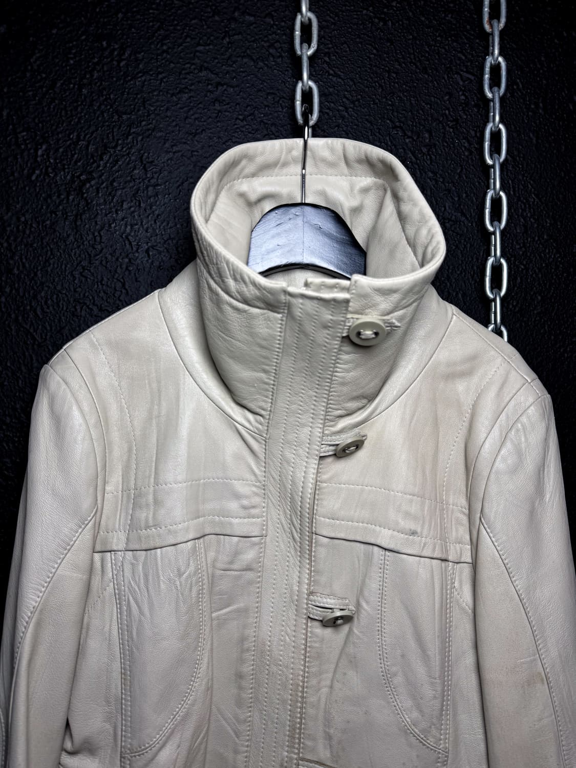 Ivory high-neck leather jacket  상품이미지3