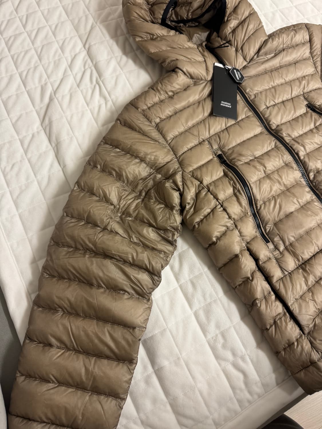 무탠다드 시티 레저 시어 립스탑 후디드 라이트 다운 자켓 머드베이지 상품이미지3