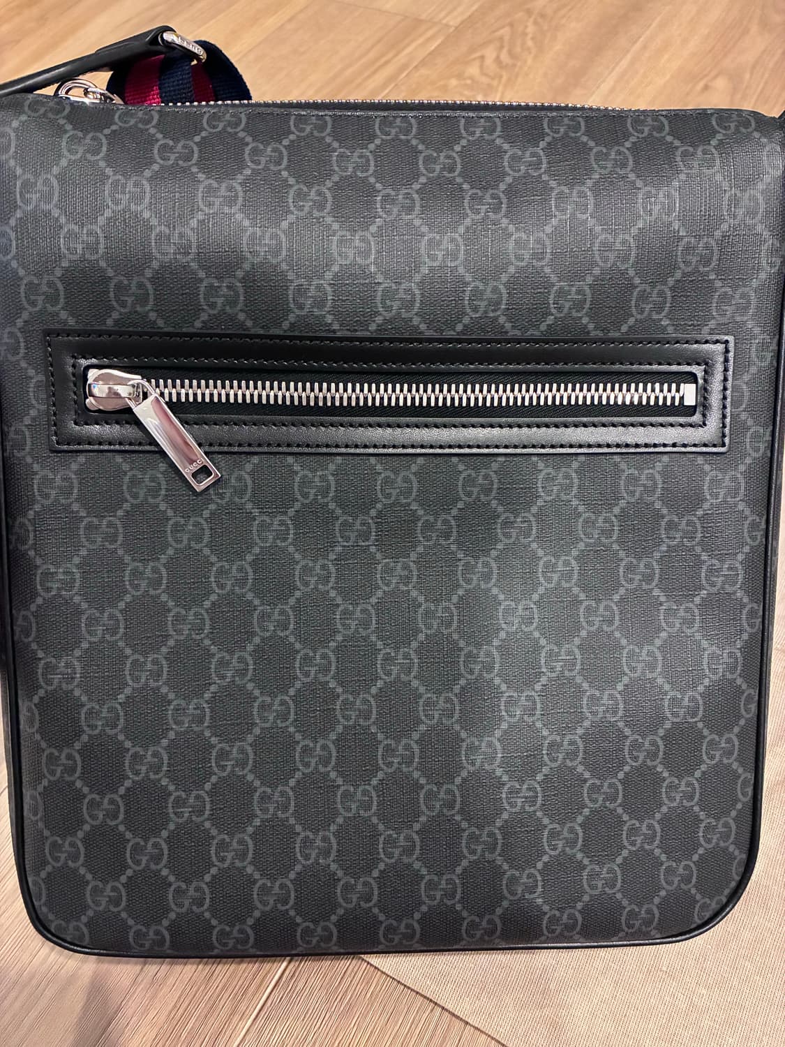 구찌 GG 슈프림 남성 메신저백(새상품급) 상품이미지5