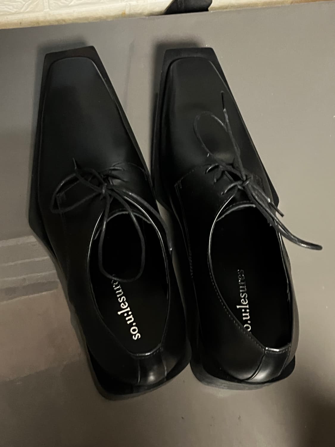 쏘유레슈어 루이스 블랙 275 상품이미지3