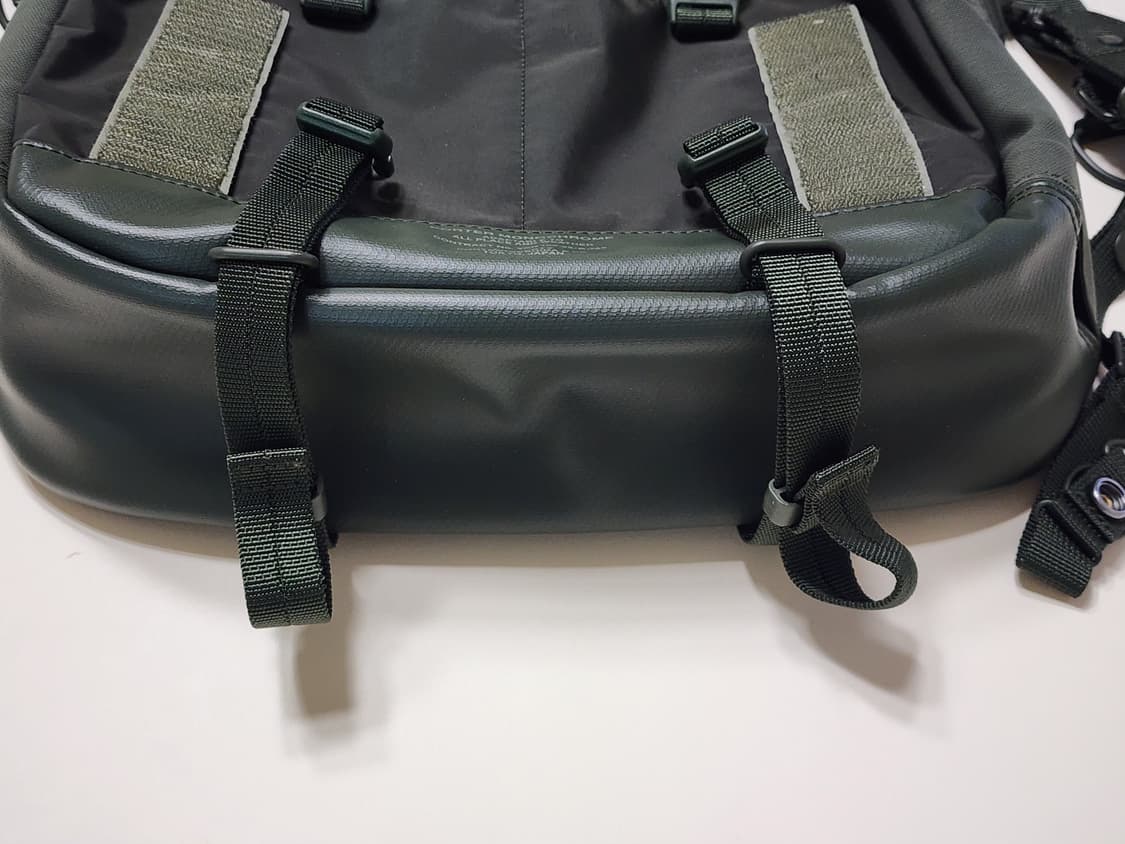 요시다포터 MONOCHROM 메신저백 상품이미지5