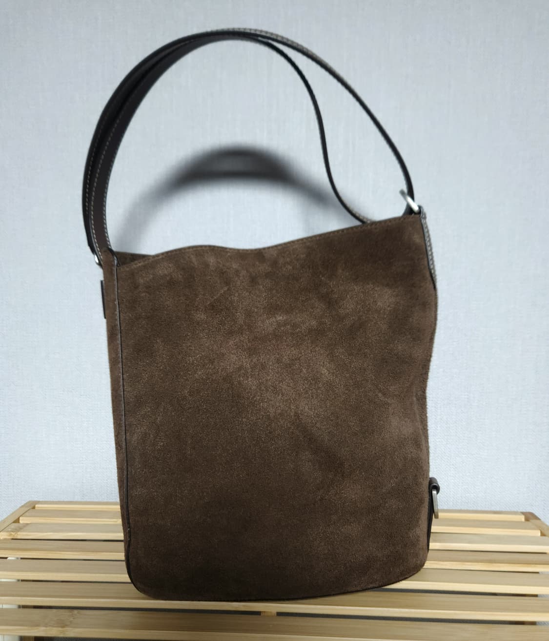 (새상품) 헤지스 스웨이드 숄더백/엣지백 가방 팔아요 상품이미지1