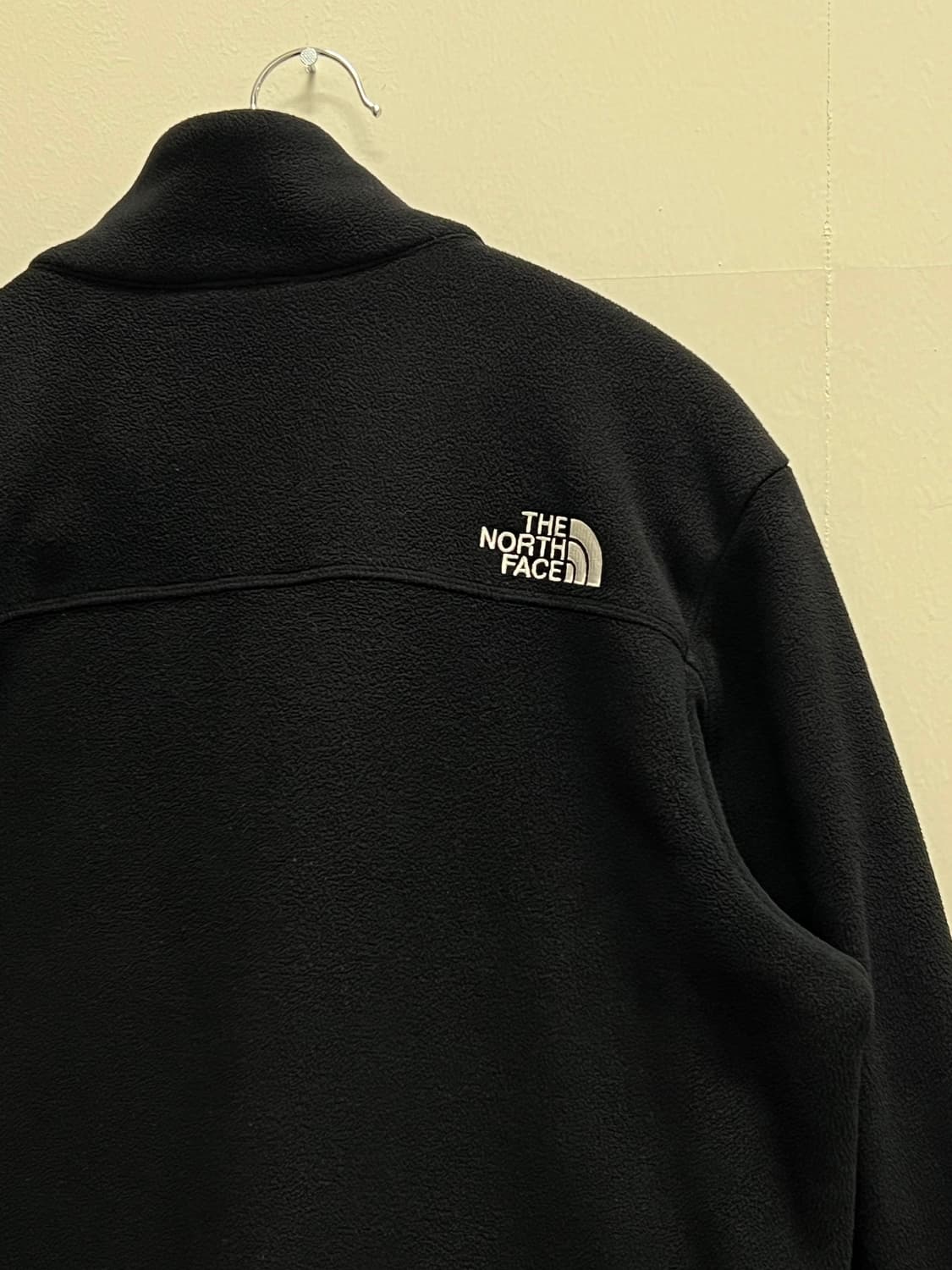 노스페이스 화이트라벨 로얄톤 플리스 집업 자켓 블랙 상품이미지4