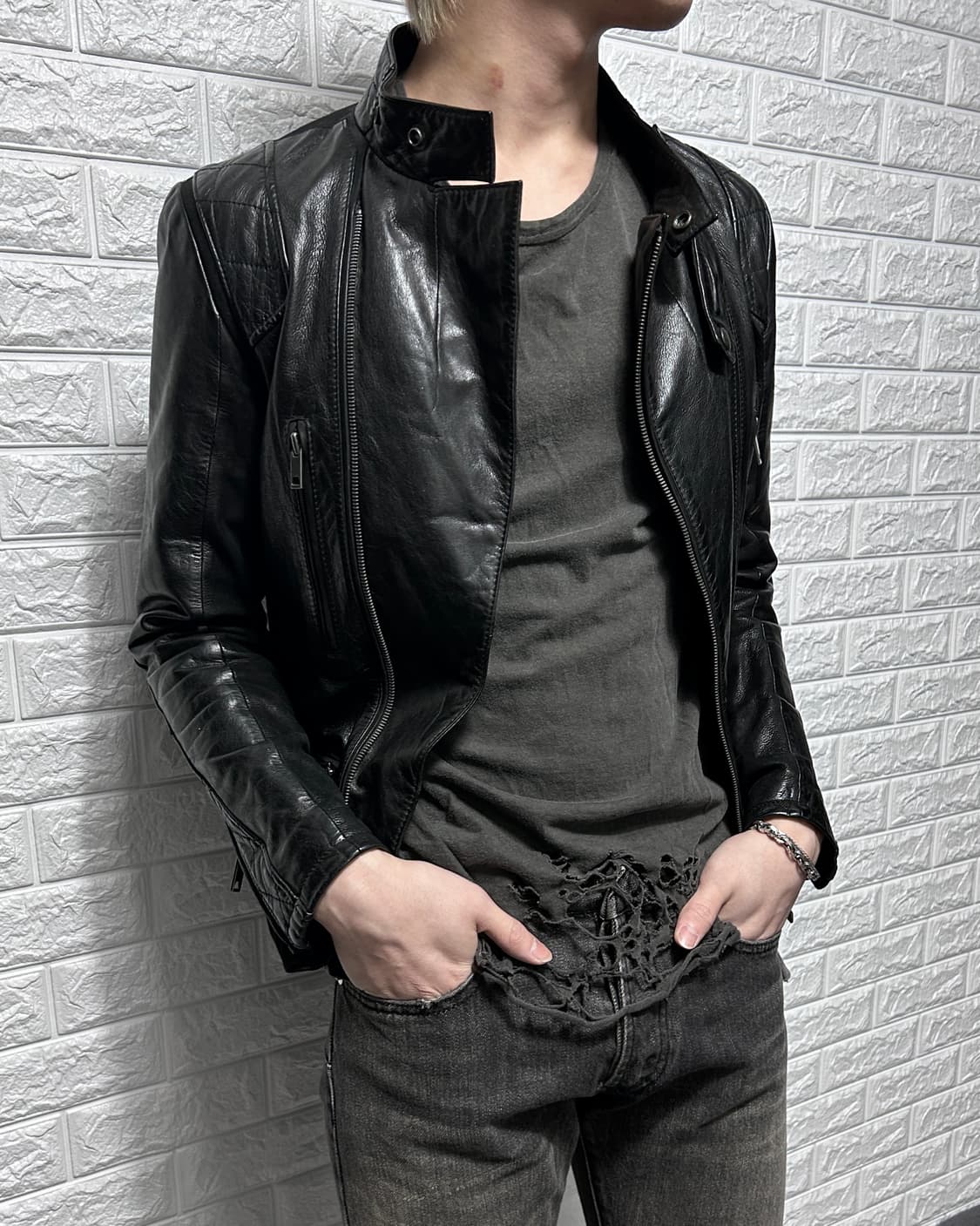 솔리드 옴므 퀼티드 판넬 레더 자켓 상품이미지3