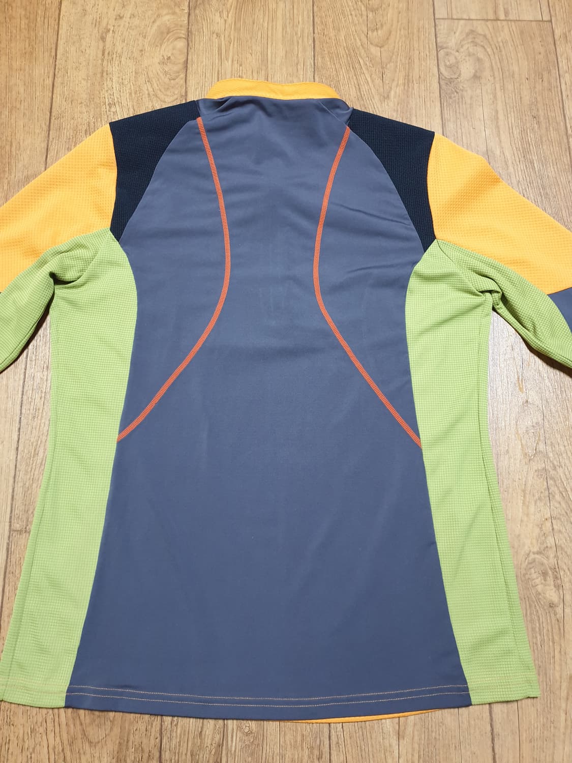 1102 코오롱 아웃도어 반집업 90 사이즈입니다 상품이미지5