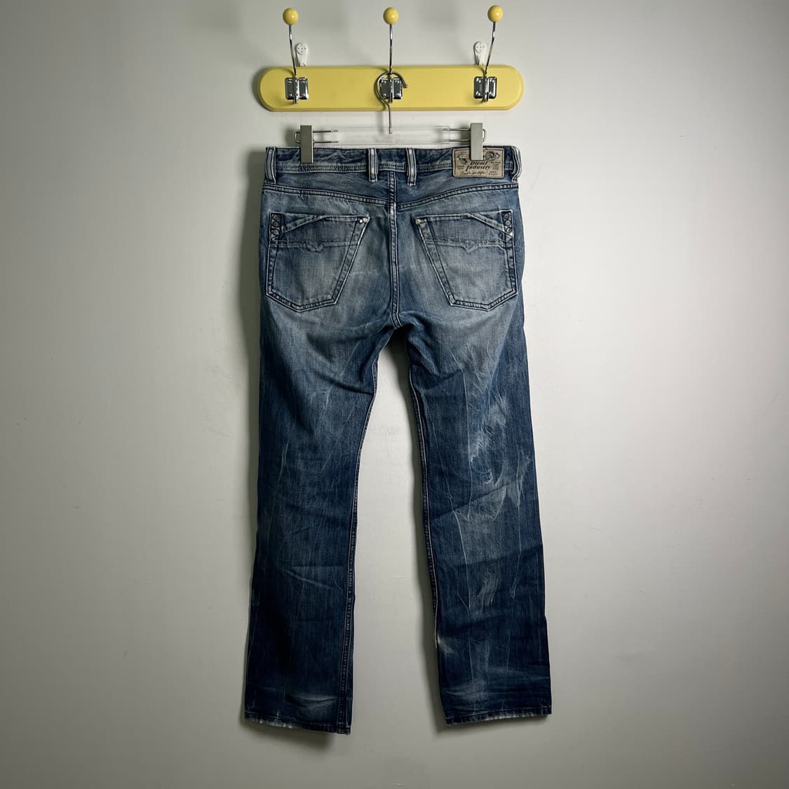 Diesel 디젤 MENNIT 워시드 디스트로이드 데님 팬츠 30 상품이미지2