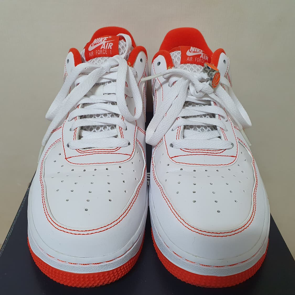 나이키 에어포스 1 러커 파크 오렌지 스티치 CT2585-100 상품이미지2