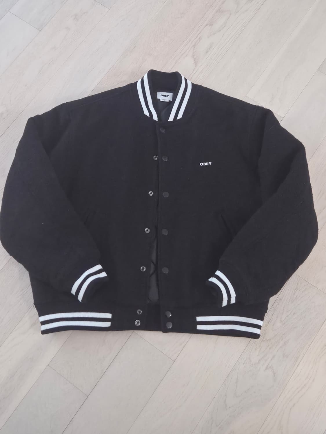 L오베이 후며누빅로고 바시티자켓 상품이미지2