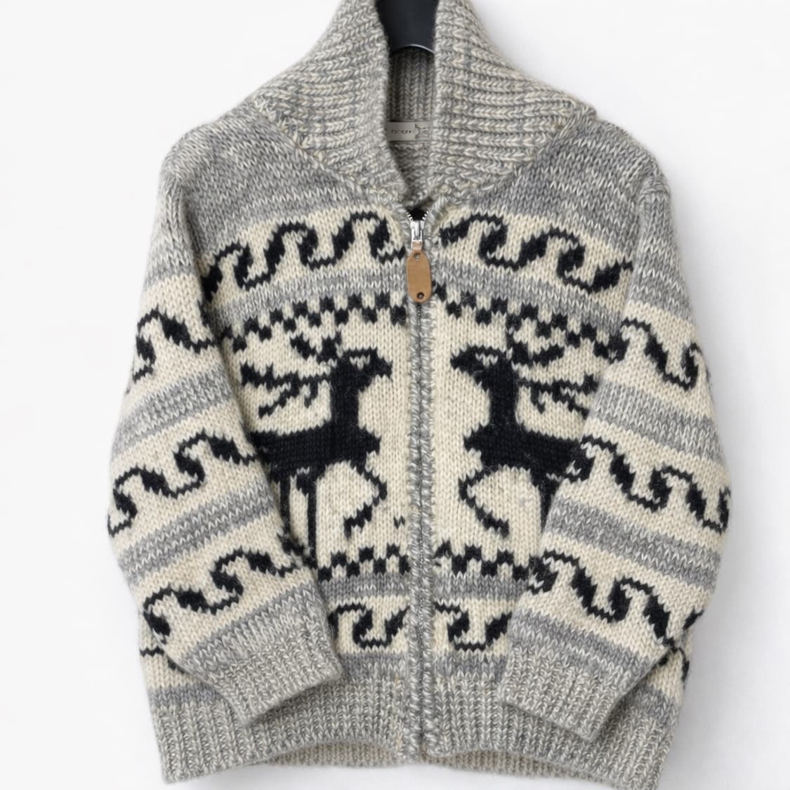 코위찬 사슴모티프/ 헤비울100% / 여성55-66 상품이미지1