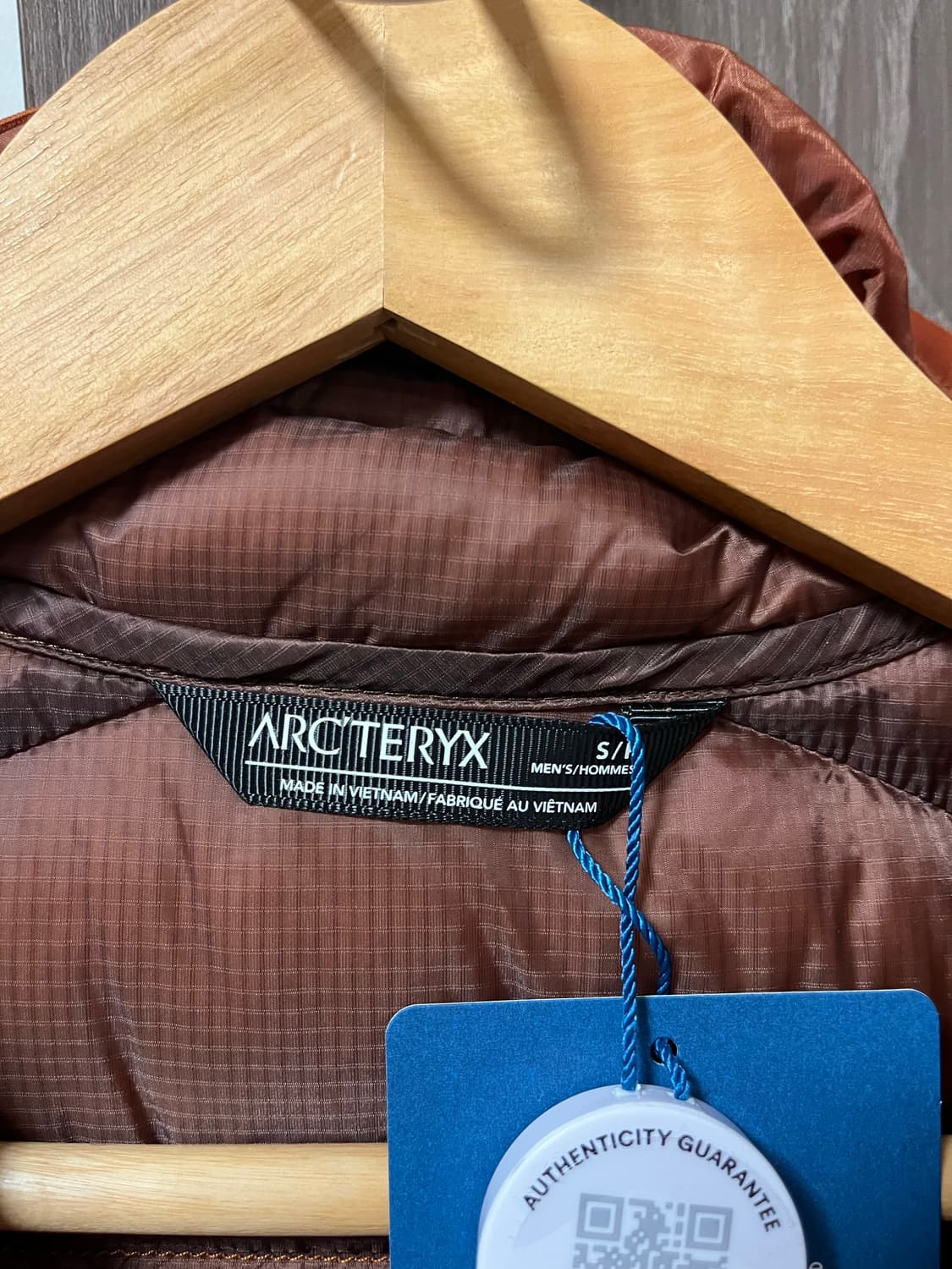 아크테릭스 세륨 후디 코모레비 S 신품 팝니다. 상품이미지4