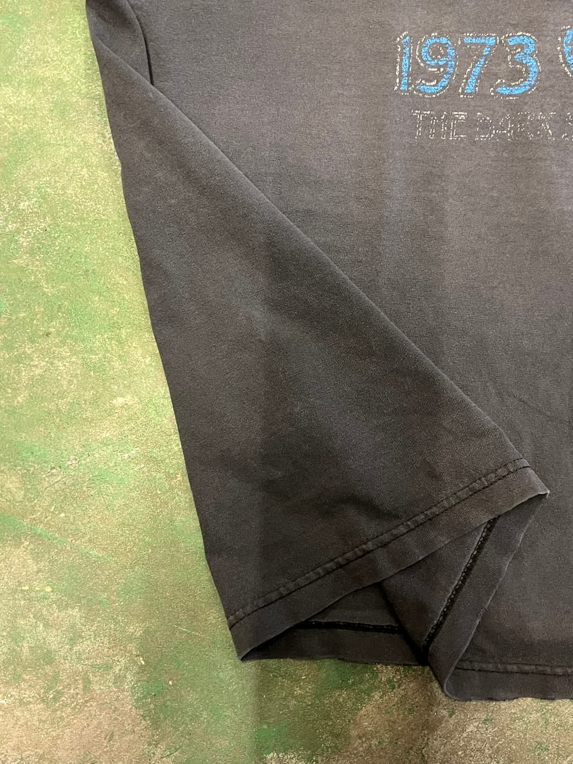 00's 핑크플로이드 빈티지 밴드 티셔츠 다크사이드 프리즘 에이징 페이딩 상품이미지6