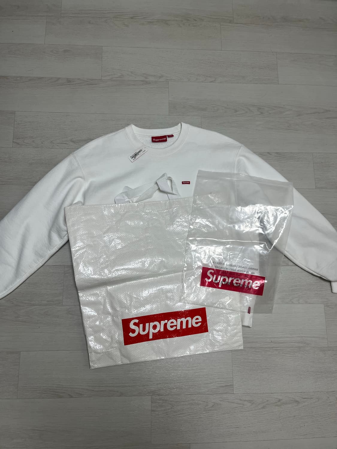 슈프림 맨투맨 M (오늘까지만 이 가격) 상품이미지1