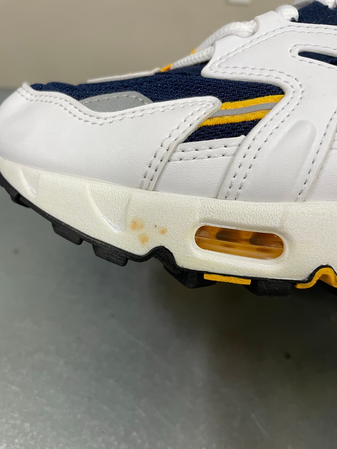 나이키 에어맥스 96 골든 로드 280 상품이미지7