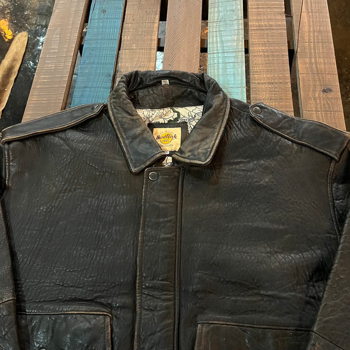 90s 하드락카페 서울 A-2 가죽 플라이트 자켓 상품이미지4