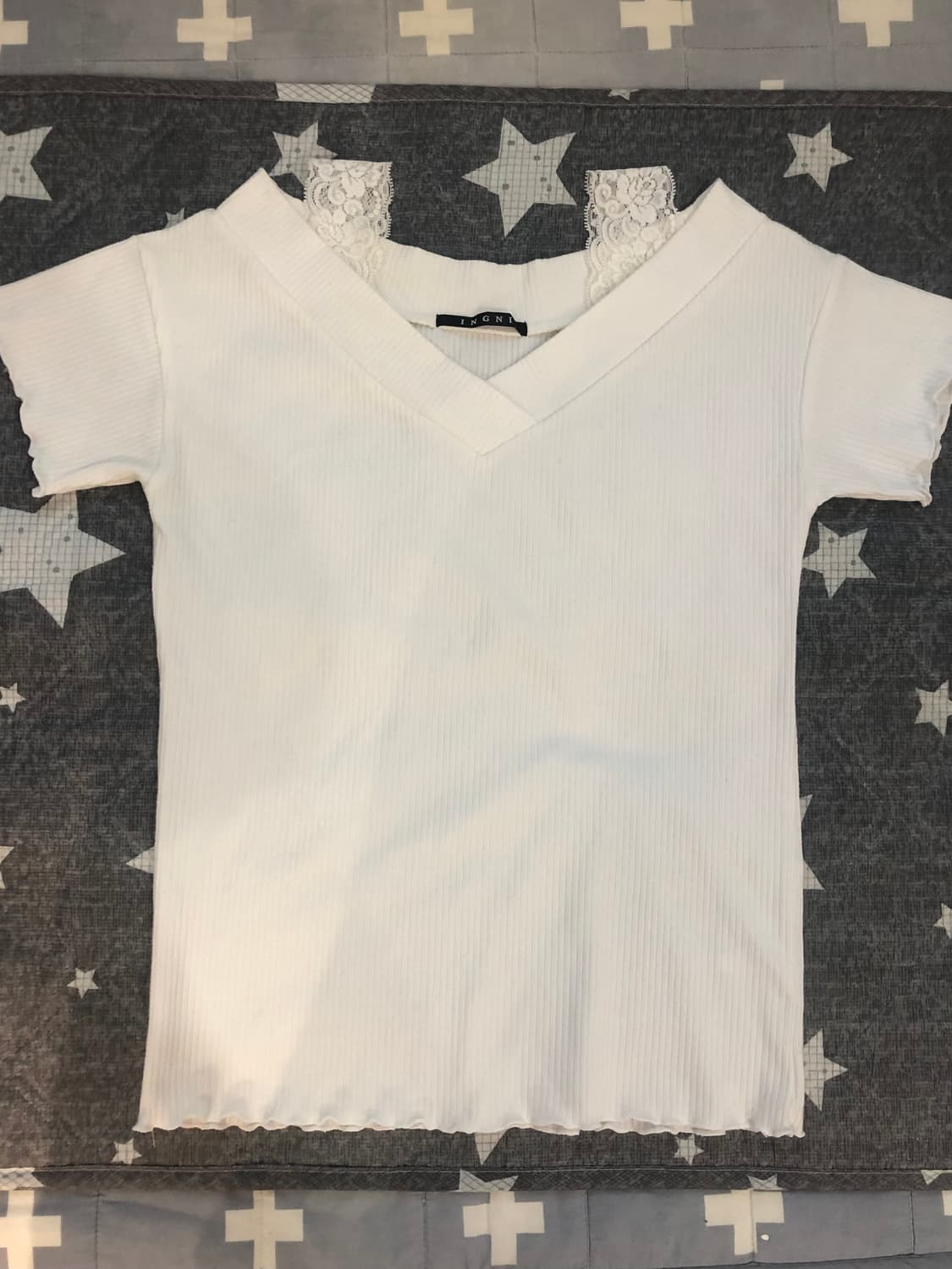 잉그니 오프숄더 반팔 니트 상품이미지1