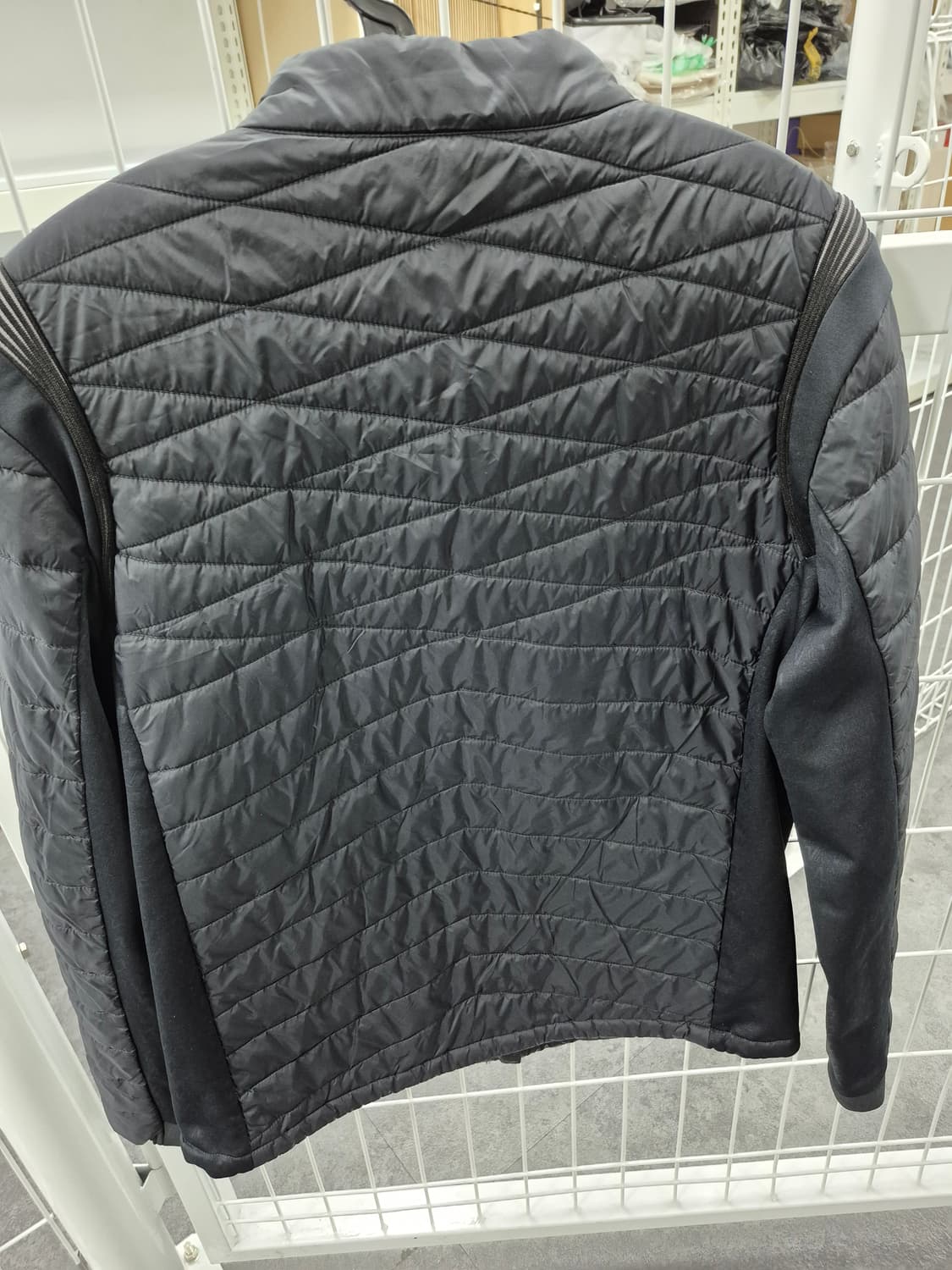 볼빅 정품 경량패딩 105사이즈 팝니다  상품이미지3