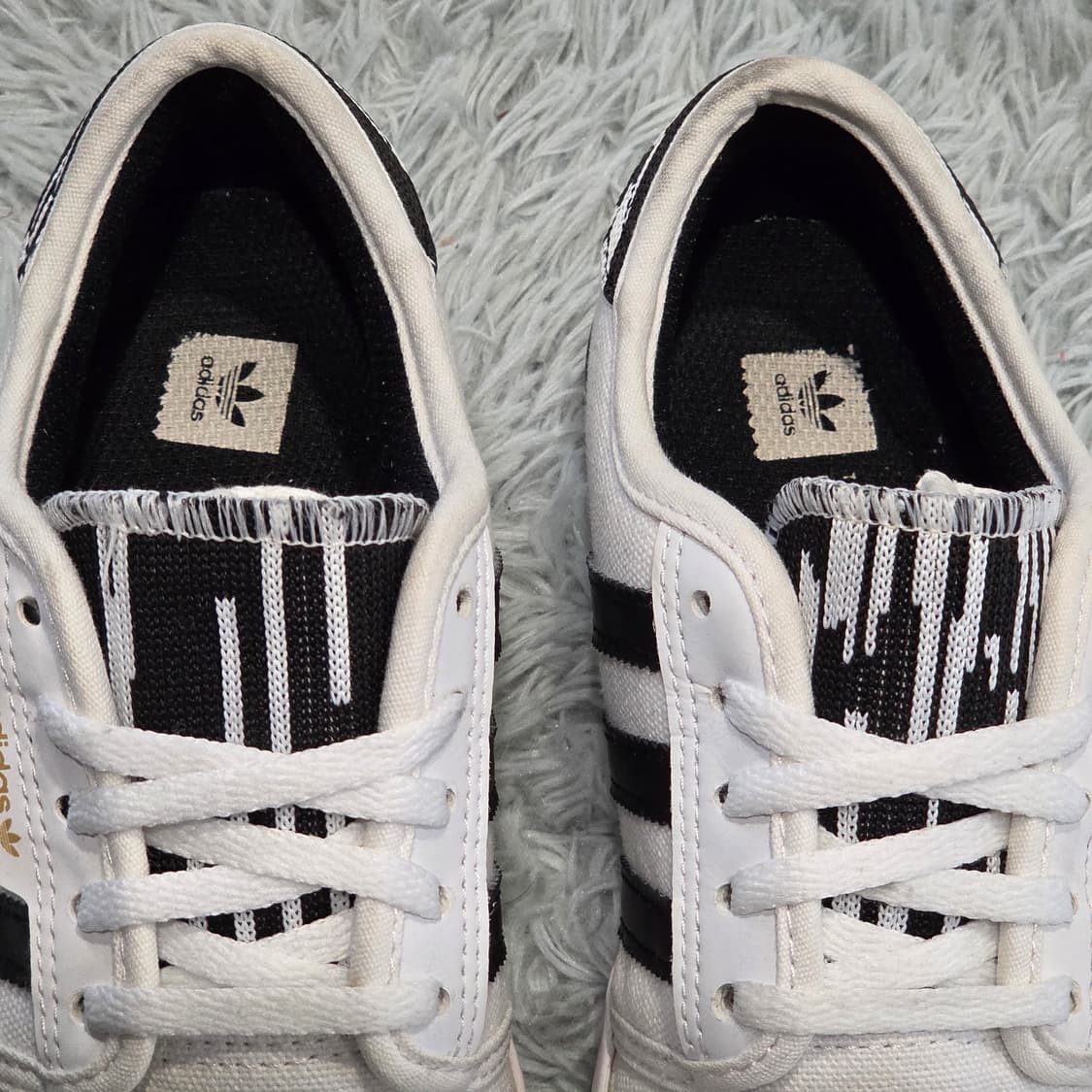 2q-17:아디다스 오리지널스 캔버스 로우 스니커즈(230mm)-상태굿 상품이미지6