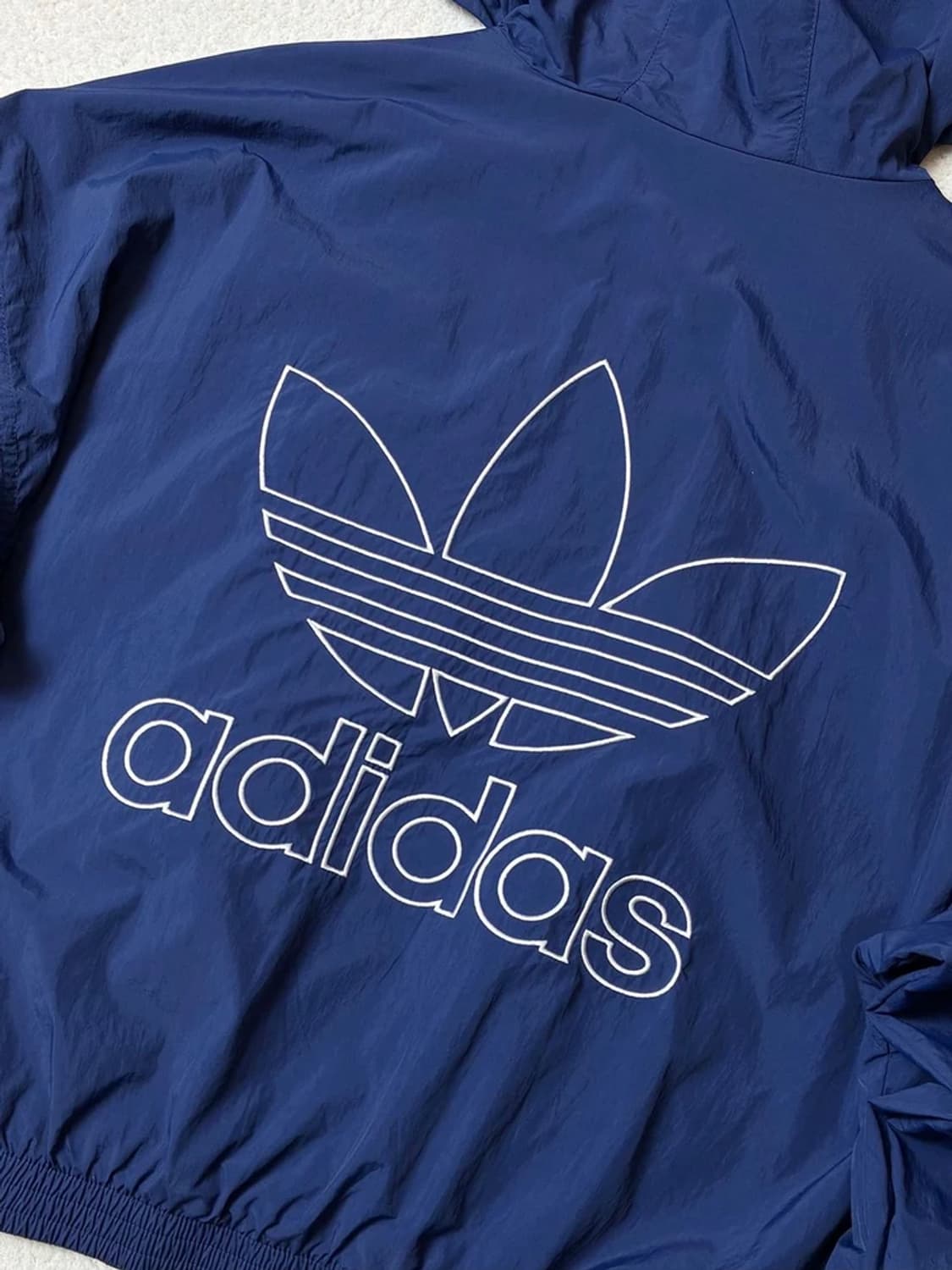 아디다스 크롭 우븐 빅로고 후디 자켓 PN6724 상품이미지4