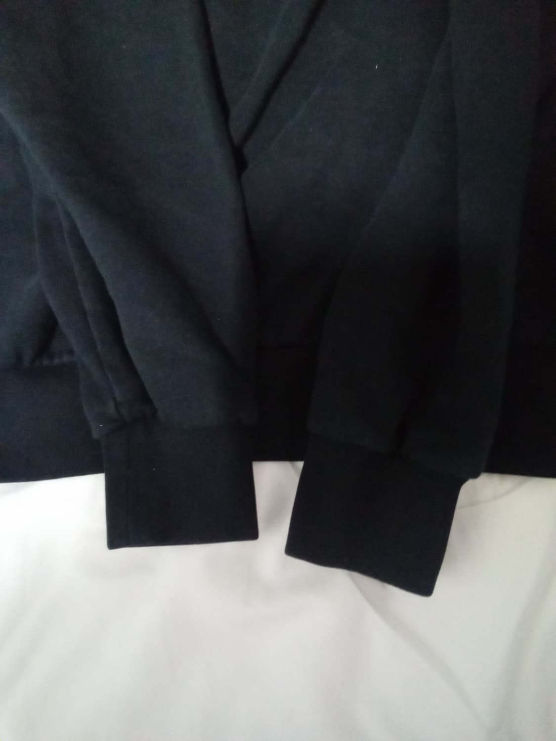 몽클레어 로고 패치 블랙 코튼 맨투맨 상품이미지3