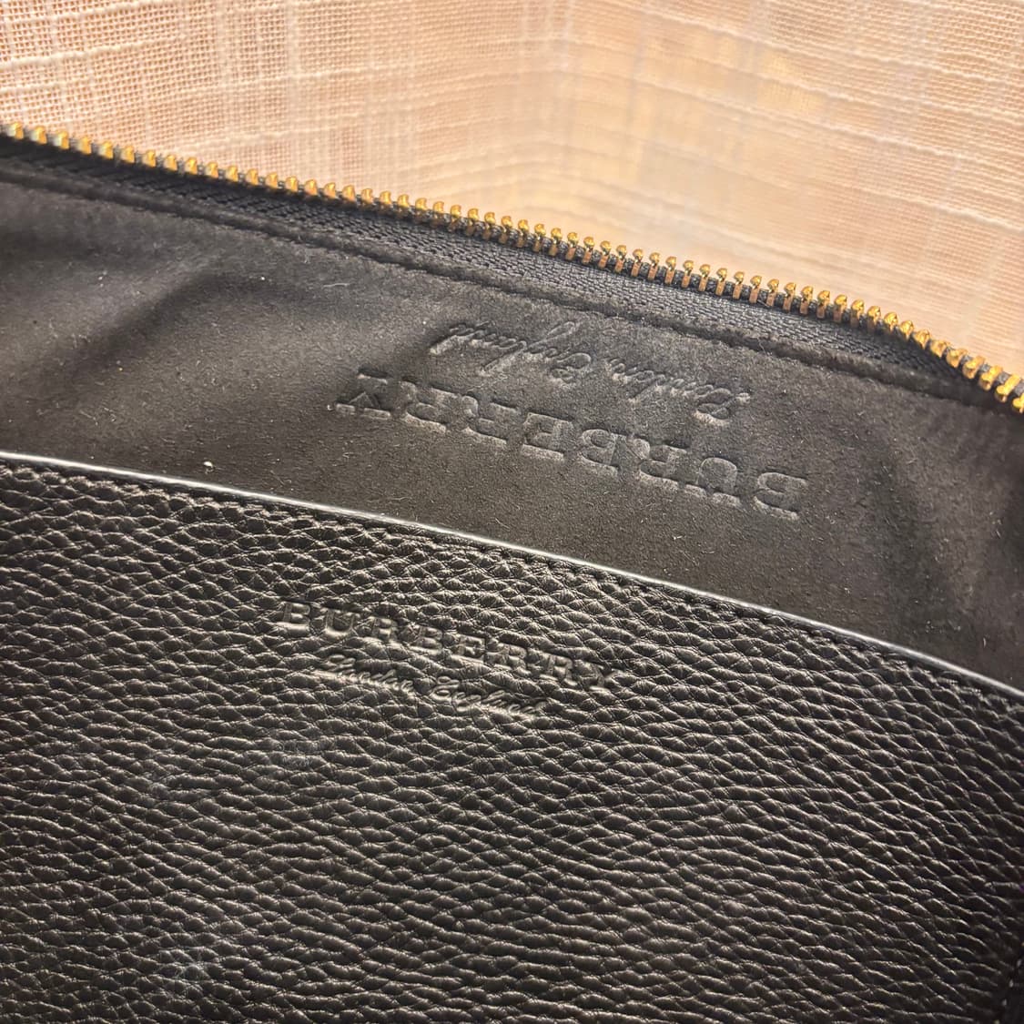 정품 버버리 클러치 크로스백     상품이미지9