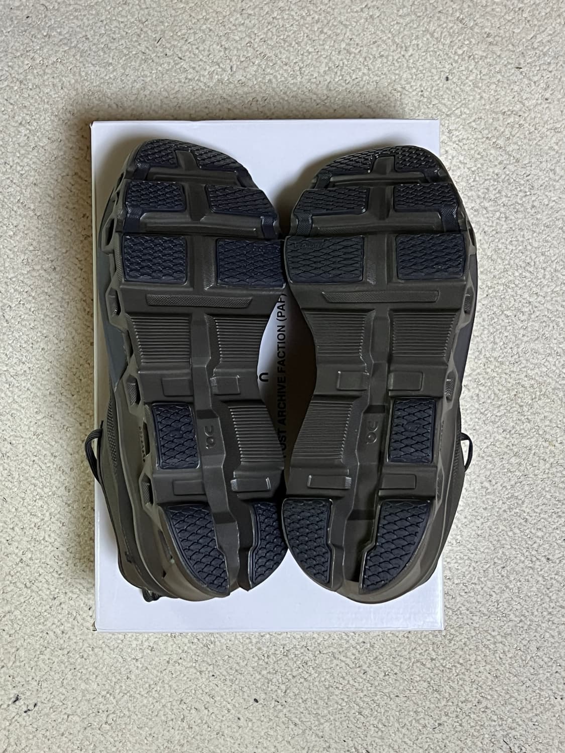 온 러닝 x 포스트 아카이브 팩션 (파프) 클라우드몬스터 2 쏜 브라운 상품이미지3