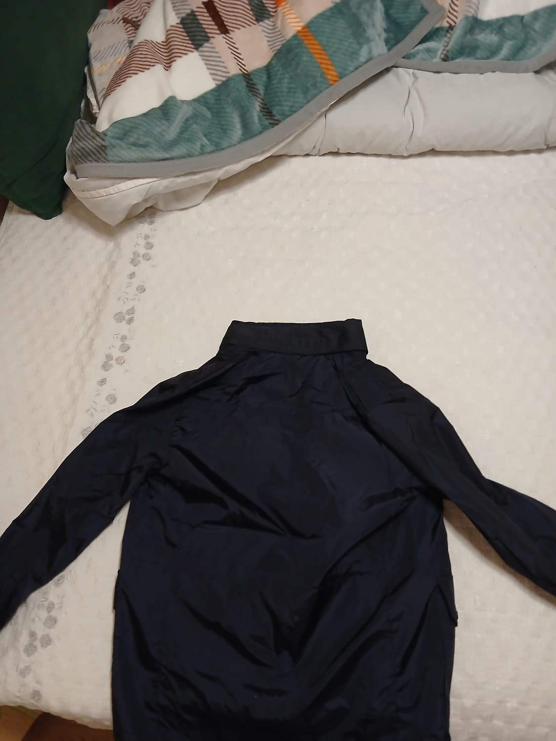 몽클레어 남자 네이비 바람막이 상품이미지6