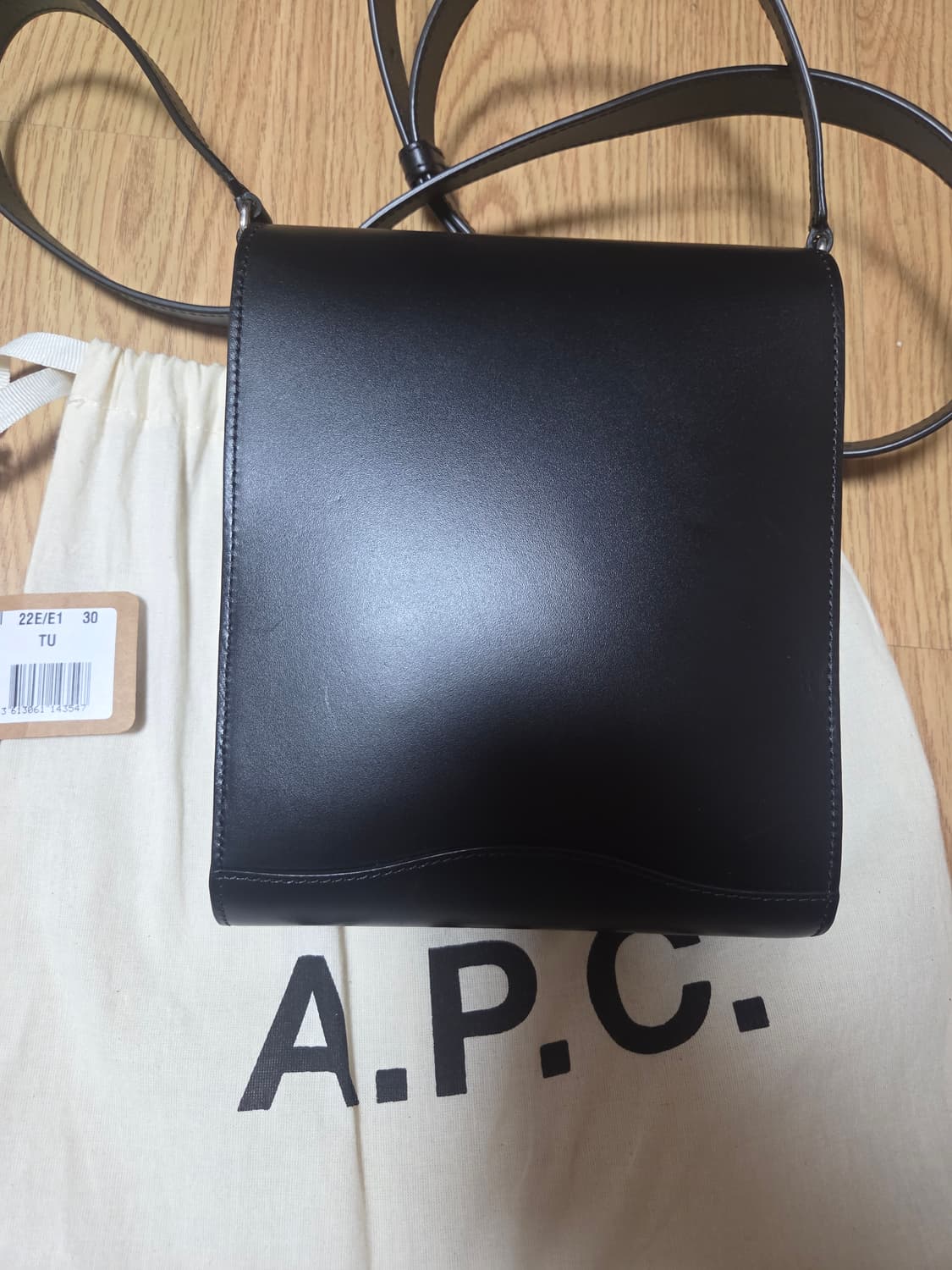 APC 아페쎄 남성 데미 룬 크로스백 상품이미지2