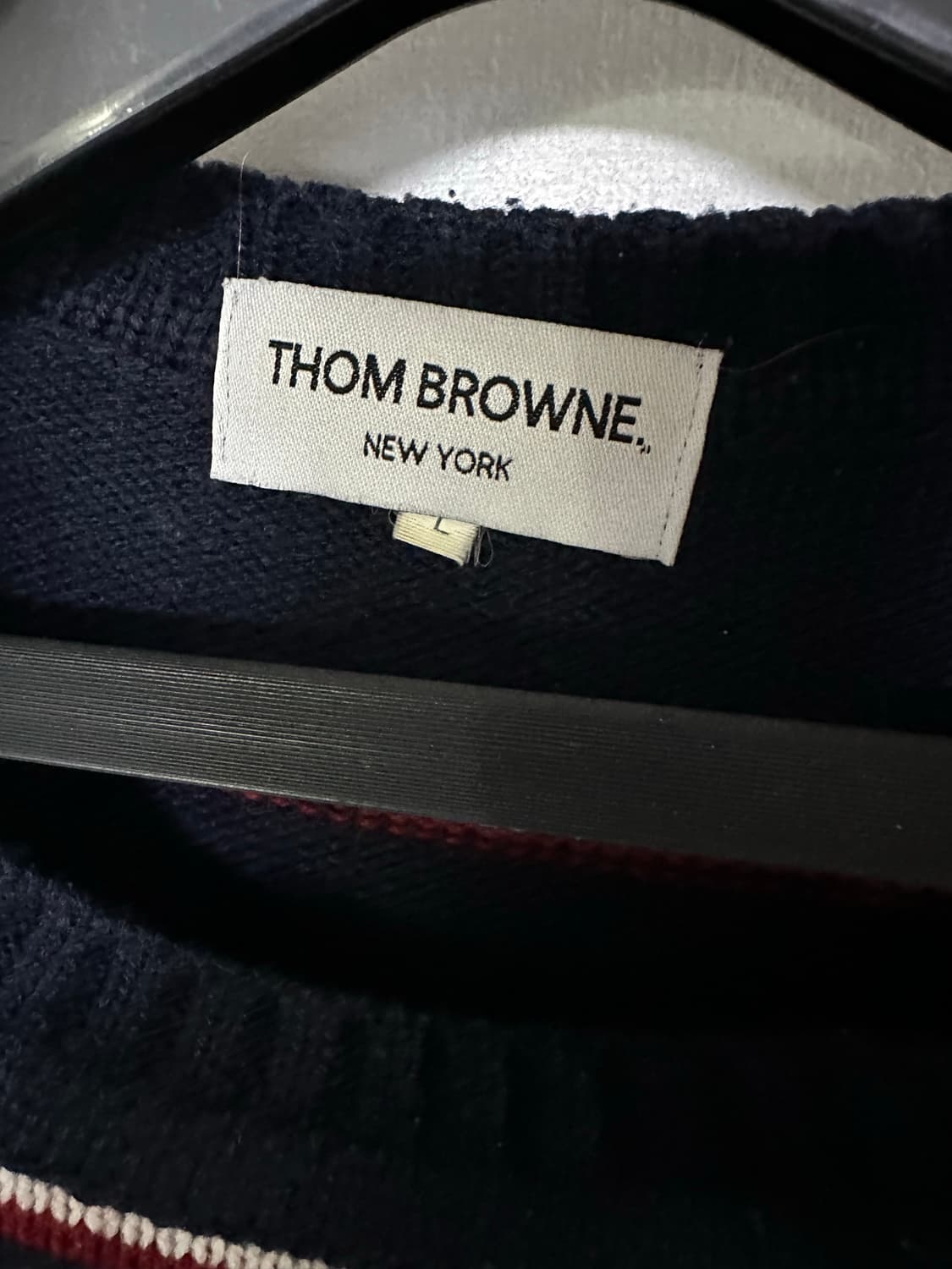 톰브라운 네이비 스트라이프 니트 상품이미지2