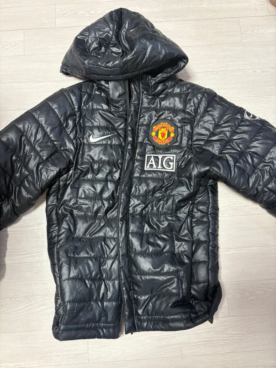 맨유 경량패딩 XS사이즈 상품이미지1