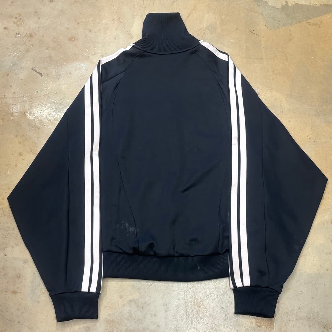 S 아디다스 레알마드리드 블랙 트랙탑 상품이미지3