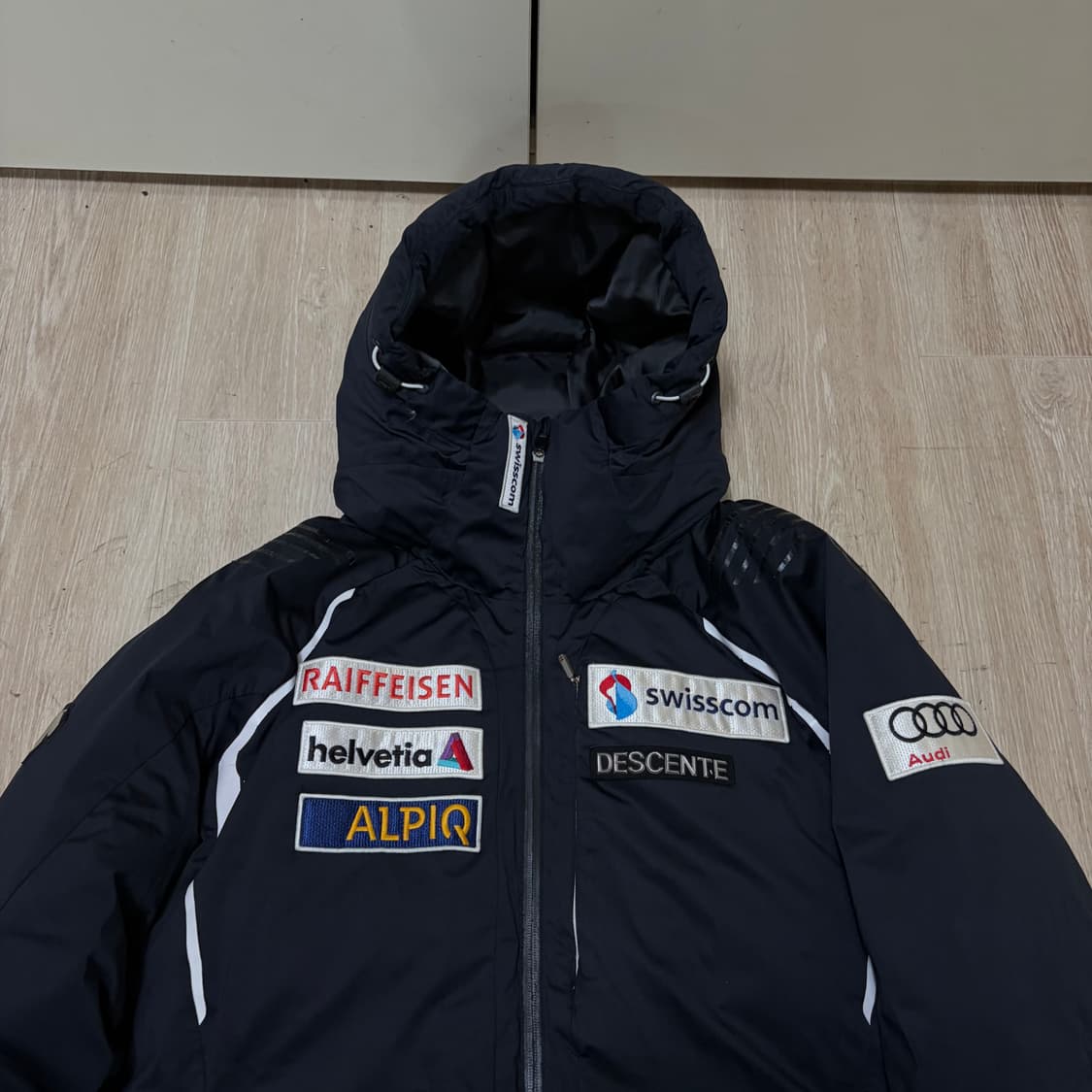 데상트 남성 아우디 스위스 레플리카 패딩 XXL/110  상품이미지2
