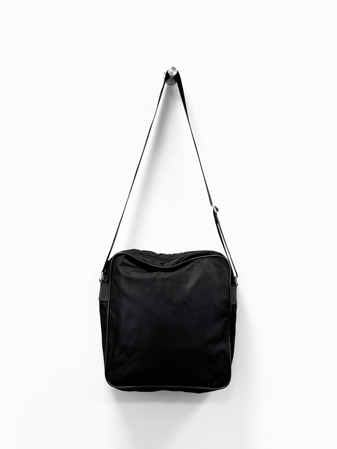 프라다 나일론 사이드 로고 크로스백 상품이미지7