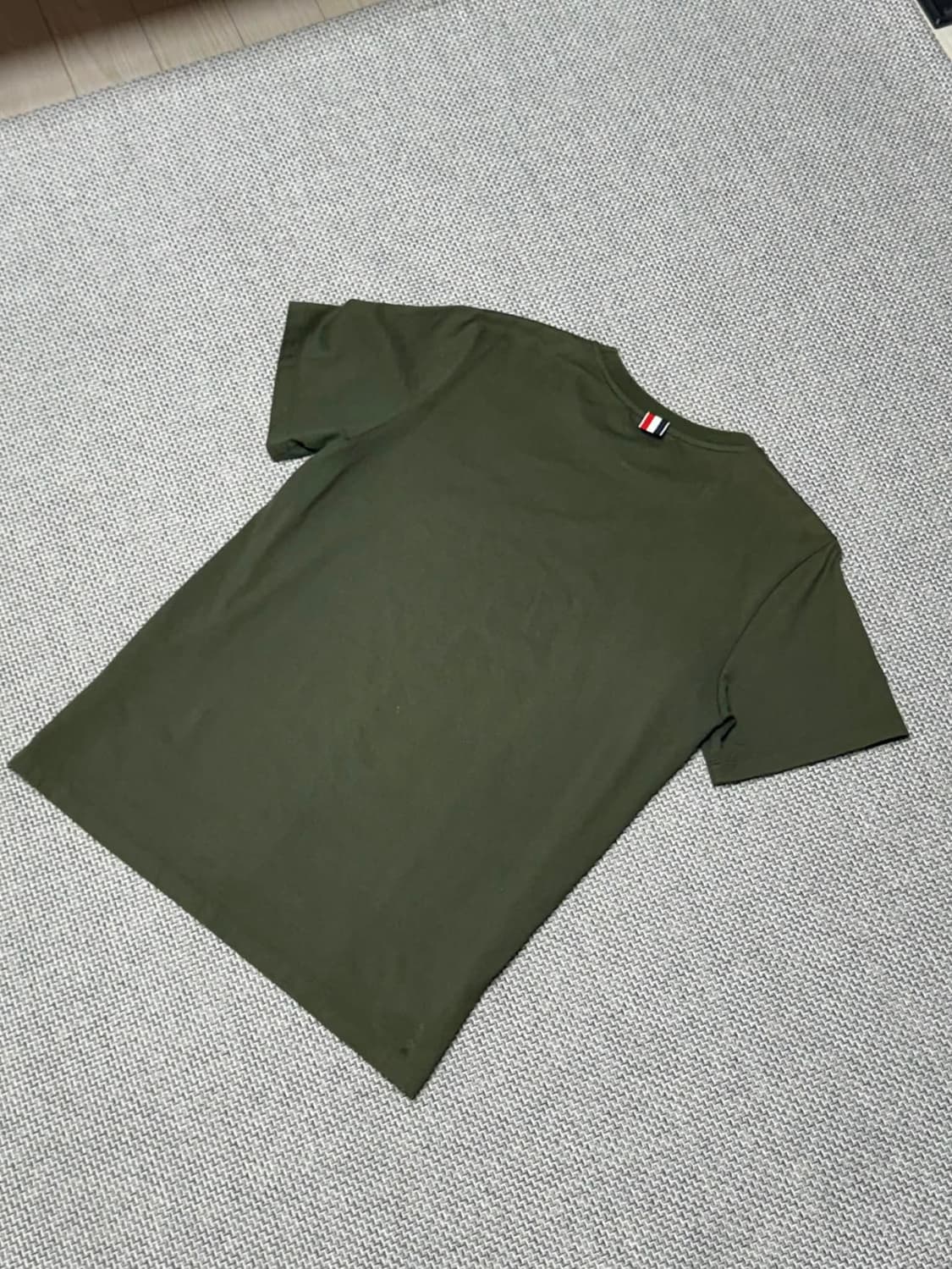 톰브라운 삼선 반팔 티셔츠 상품이미지2