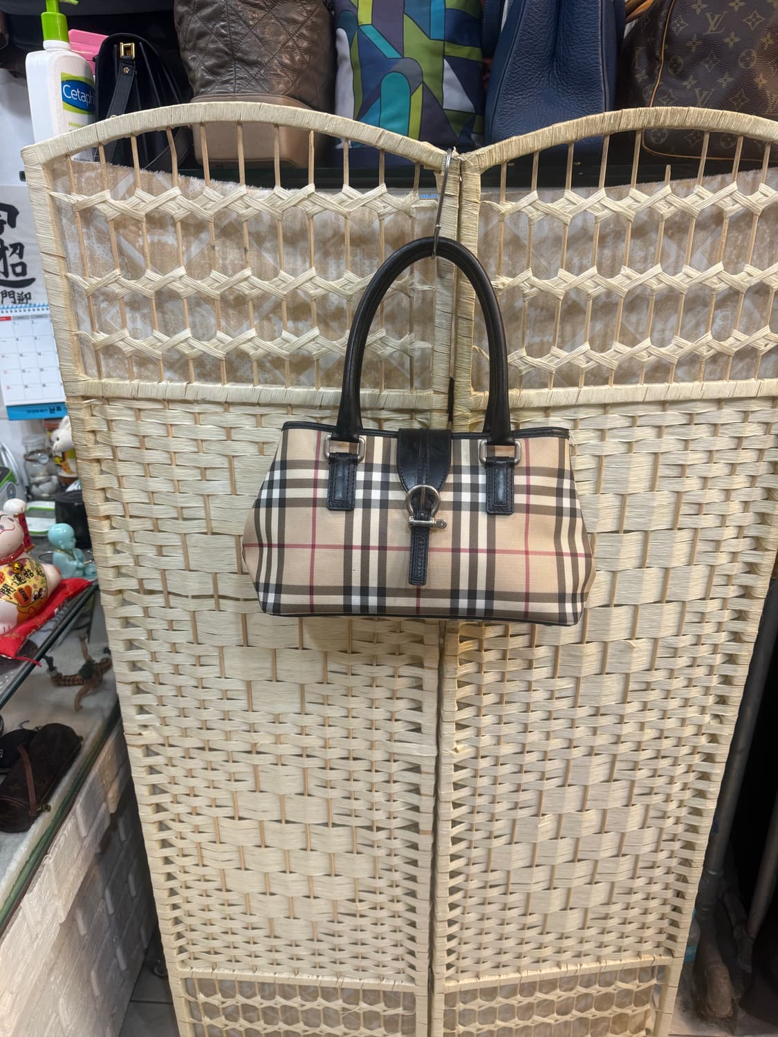 정품 버버리 노바체크 토트백 팝니다 상품이미지1