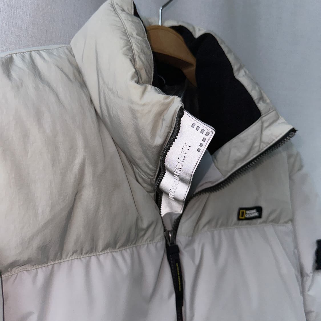 내셔널 지오그래픽 와펜 다운 패딩 라이트 그레이 S 상품이미지4