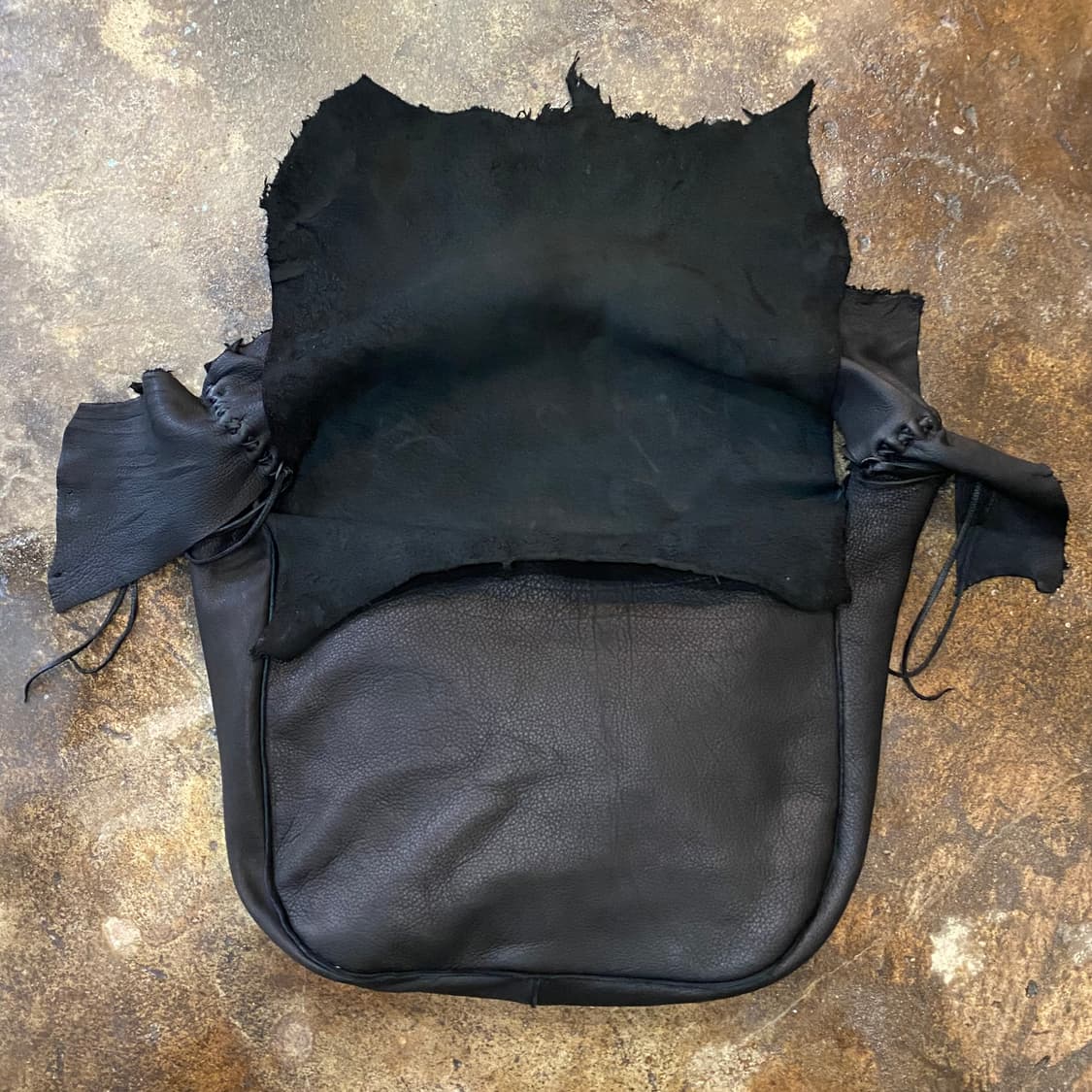 사슴가죽 핸드메이드 크로스백 상품이미지3