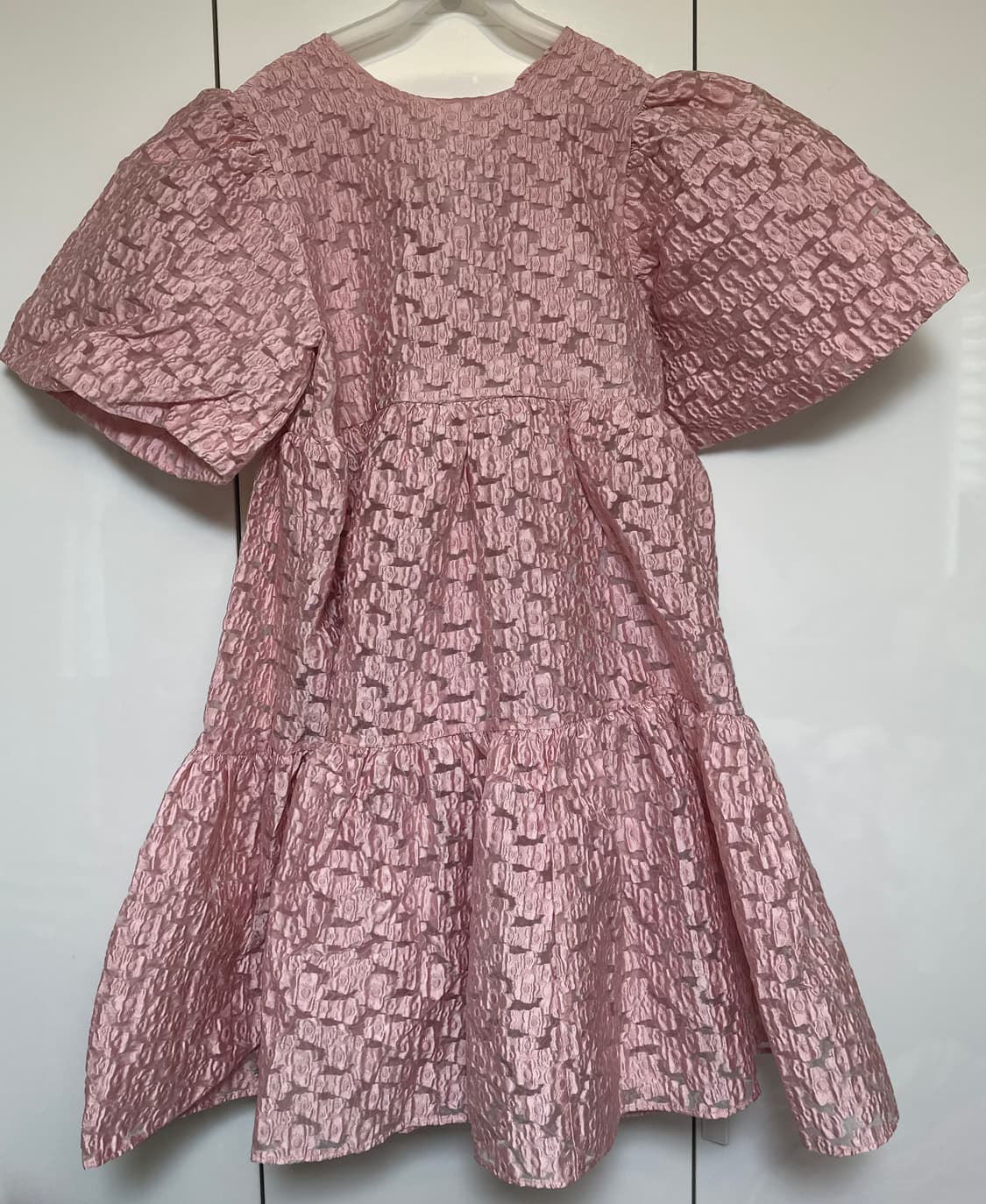 핑크 엠보싱 퍼프 오간자반팔 미니 원피스 상품이미지2