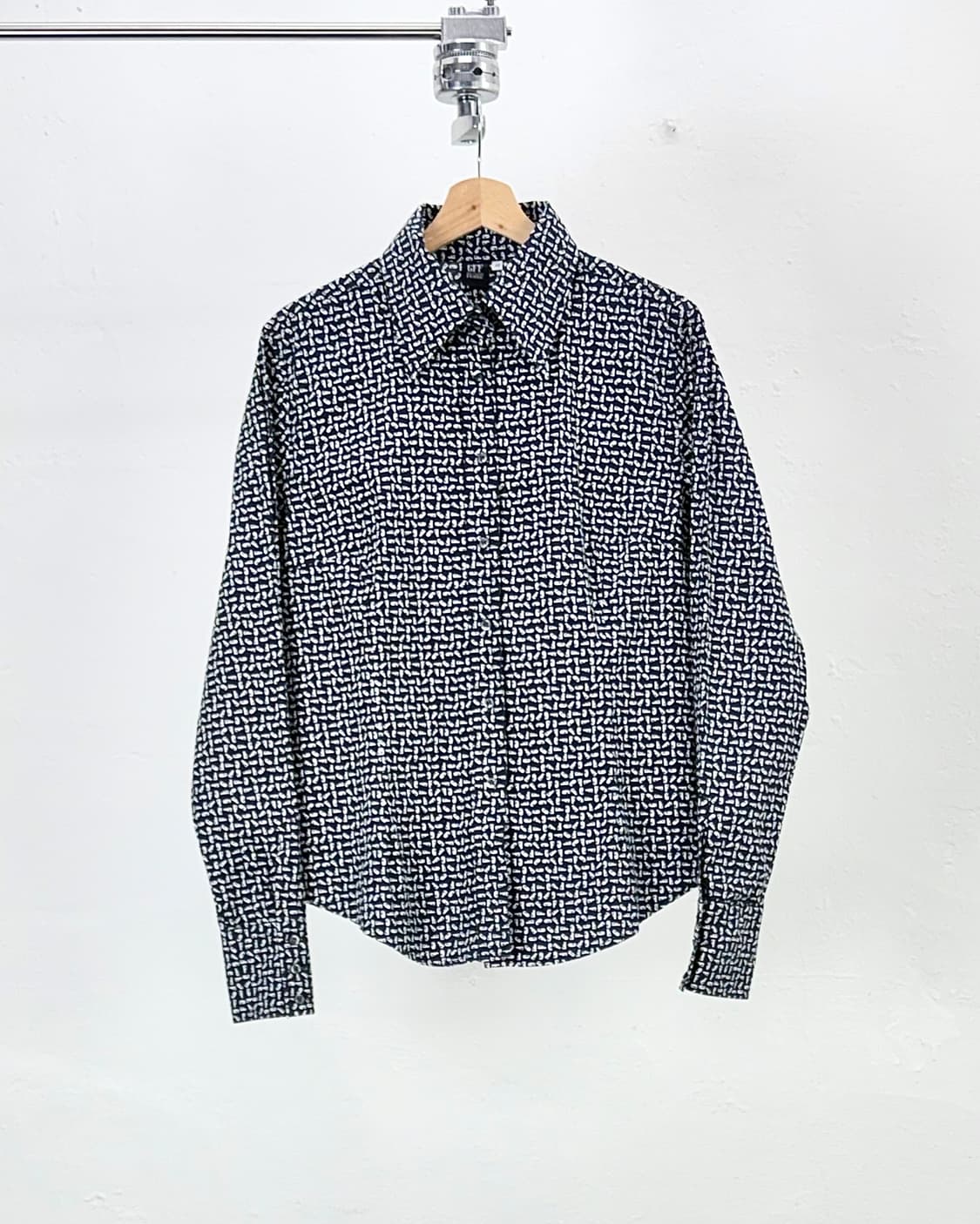 지앙프랑코 페레 블랙 모노그램 남반 클래식 셔츠 상품이미지1