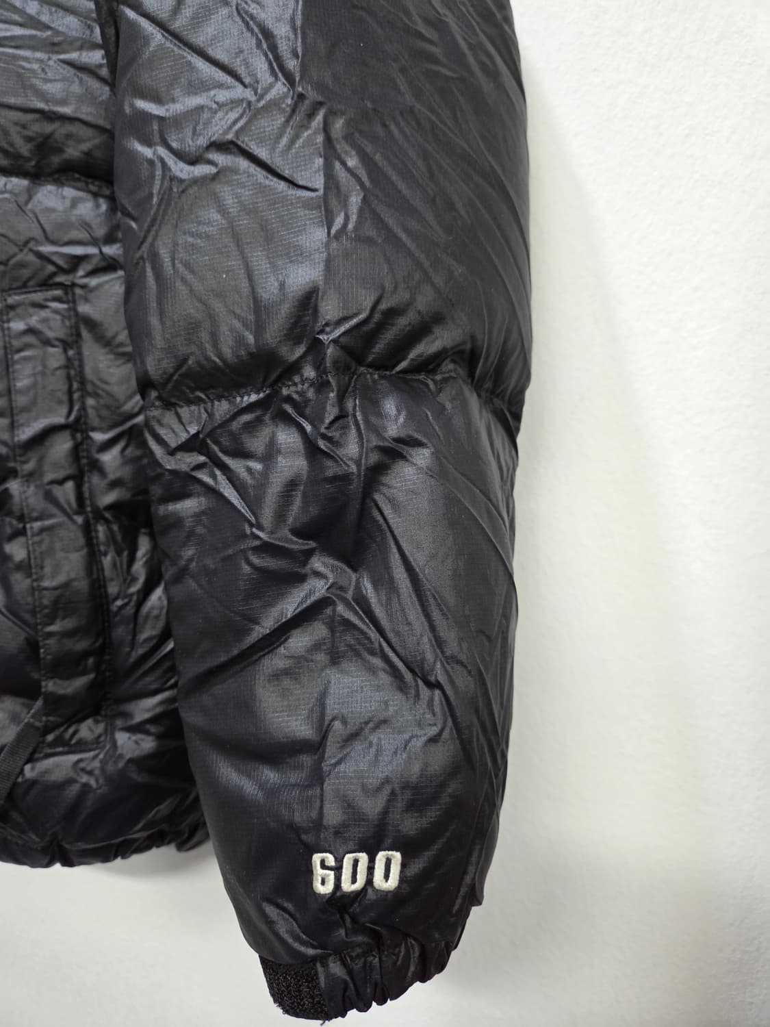노스페이스 600 블랙 패딩 자켓 140 여성44-55 쥬니어 겸용 상품이미지2