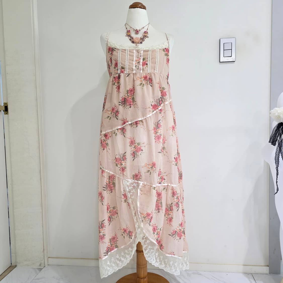 레트로문) 비긴어게인 베이지 로즈 레이스 롱원피스 상품이미지4