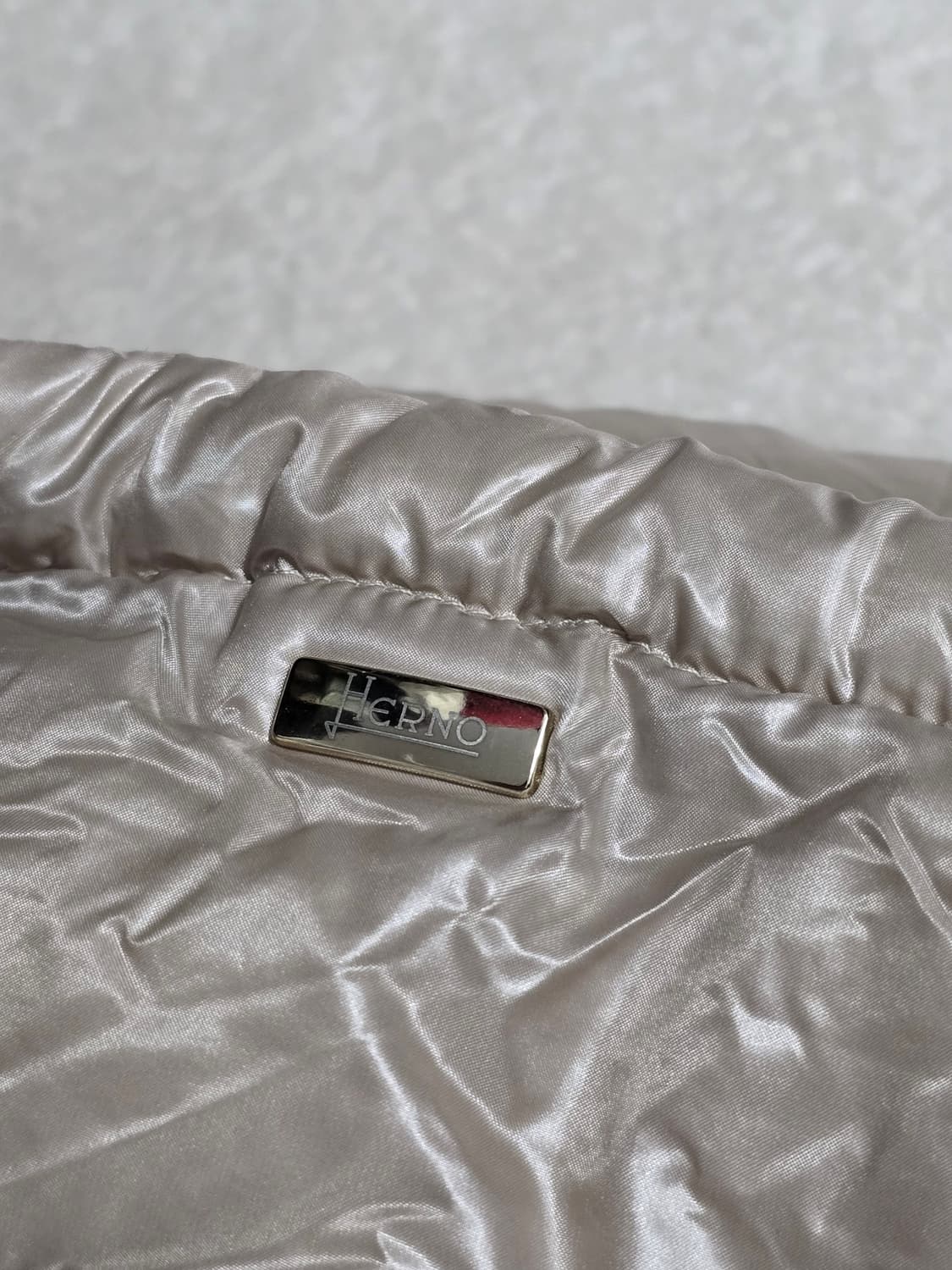 에르노 23FW 여성 세레나 구스다운 조끼패딩 베스트 48사이즈 상품이미지4