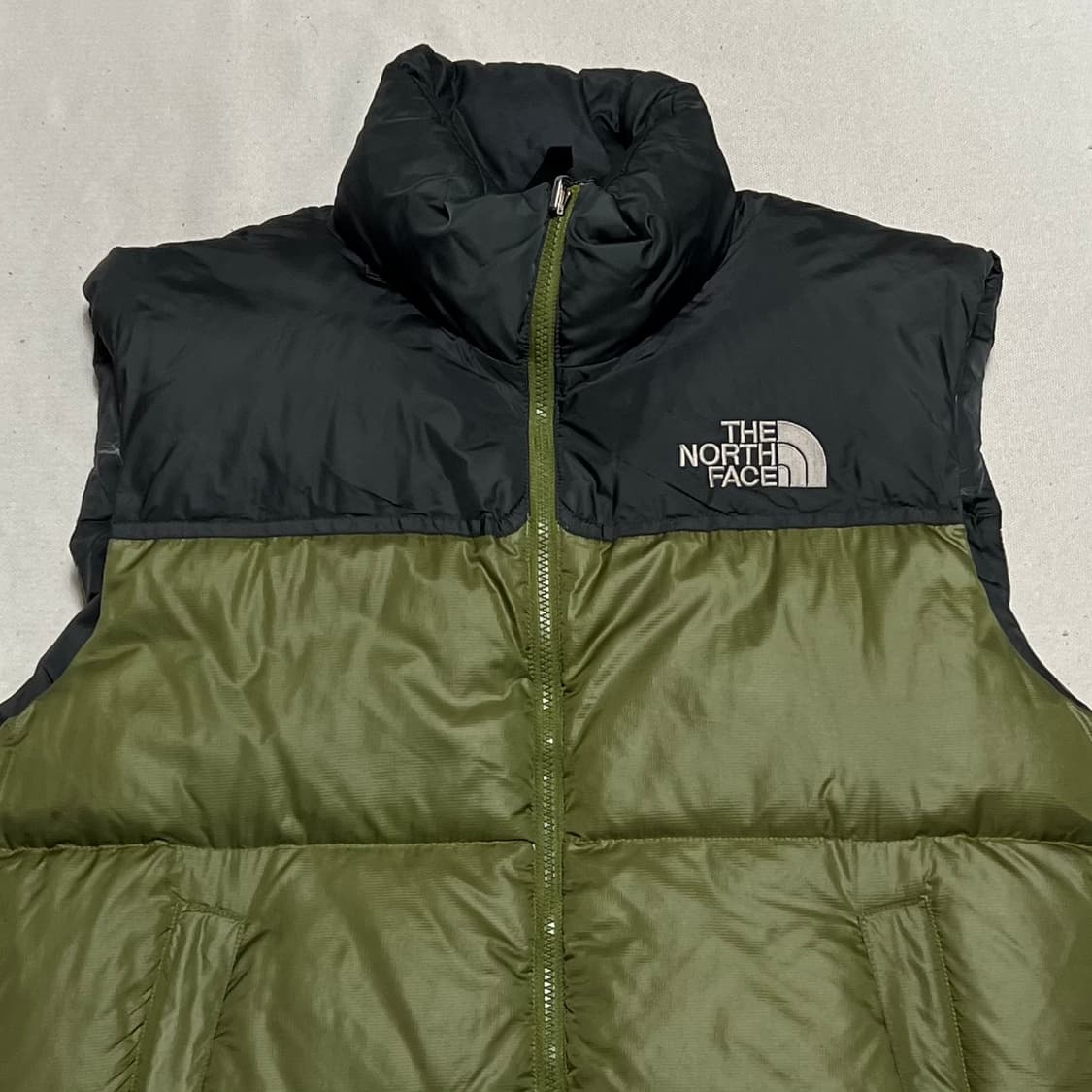 95 노스페이스 눕시 700 카키 패딩 베스트 상품이미지1