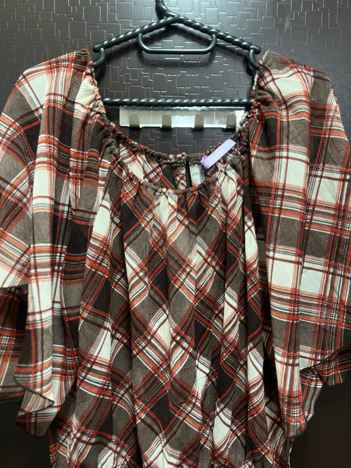 오프숄더 겸 반팔 체크 시스루 블라우스 free 상품이미지2